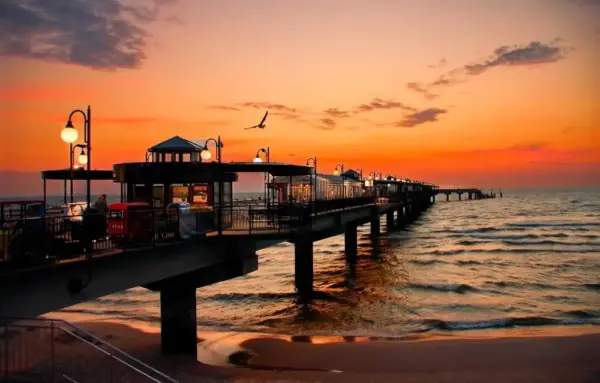 Sonnenuntergang Ostsee in Misdroy/Miedzyzdroje - Emil Lazar - © Emil Lazar / Adobe.com - Erlebnisrundreisen.de
