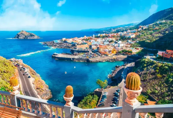 Blick auf Garachico - Balate Dorin / Adobe.com - © Balate Dorin / Adobe.com - Erlebnisrundreisen.de