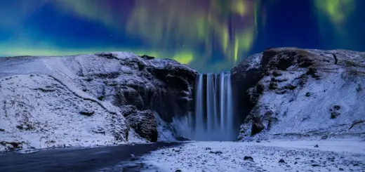 Nordlichter über dem Skogafoss - Anton Petrus - © Anton Petrus / Adobe.com - Erlebnisrundreisen.de
