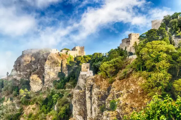 Burg in Erice - marcorubino -   ©marcorubino - Erlebnisrundreisen.de
