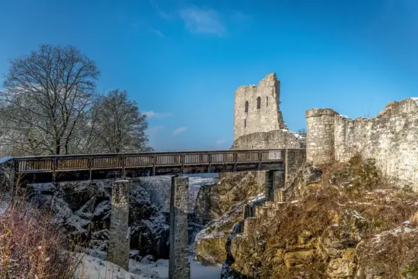 Burgruine Wolfstein - jurapix - © jurapix / adobe.com - Erlebnisrundreisen.de