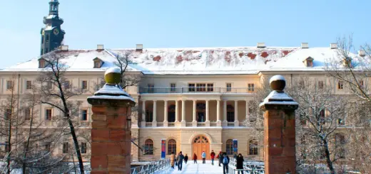 Weimarer Stadtschloss im Schnee - weimar GmbH - © weimar GmbH - Erlebnisrundreisen.de