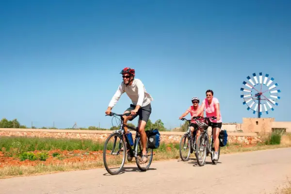 Radfahrer/Radgruppe auf Mallorca - Klaus Hoffmann - Erlebnisrundreisen.de