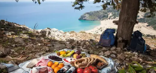 Picknick hoch über dem Tsambika-Strand - Jan Postel - Erlebnisrundreisen.de