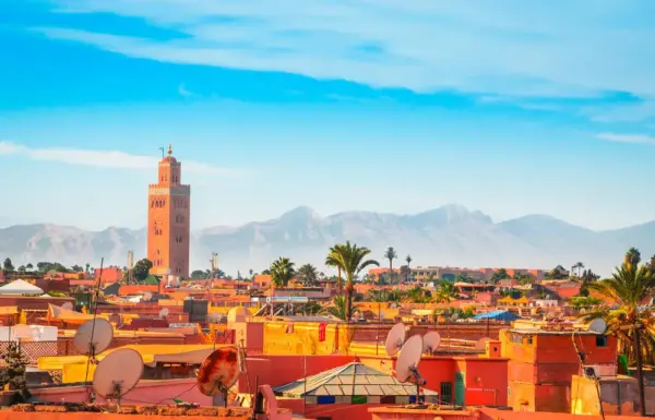 Über den Dächern Marrakeschs - Olena Zn / Adobe.com - © Olena Zn / Adobe.com - Erlebnisrundreisen.de