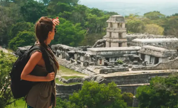 Blick auf Palenque - blackday / Adobe.com - © blackday / Adobe.com - Erlebnisrundreisen.de