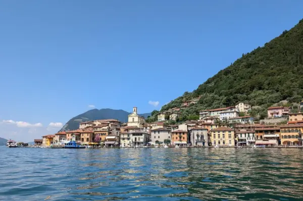 Iseosee – Blick auf Iseo - - Erlebnisrundreisen.de