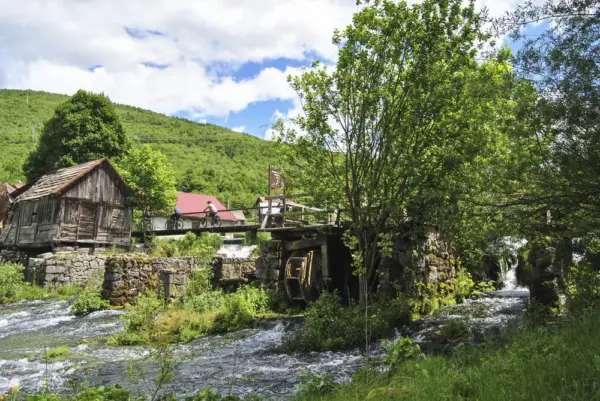 Radtour über den Gacka River - Melanie Nöllen - Erlebnisrundreisen.de