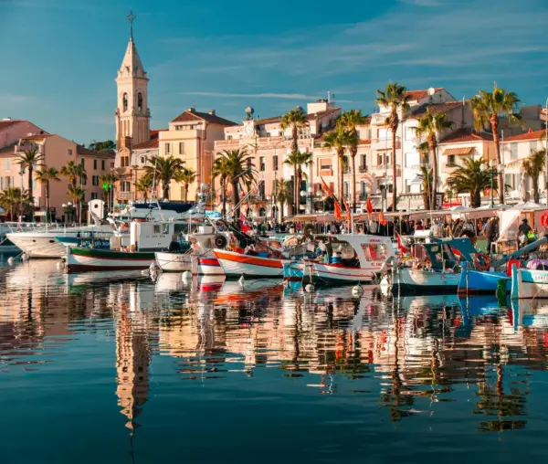 Hafen von Sanary-sur-Mer - Hugues Delporte - © Hugues Delporte – stock.adobe.com - Erlebnisrundreisen.de