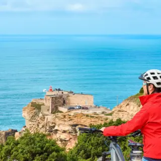 An den Klippen von Nazaré - Uwe - © Uwe/ Adobe.com - Erlebnisrundreisen.de