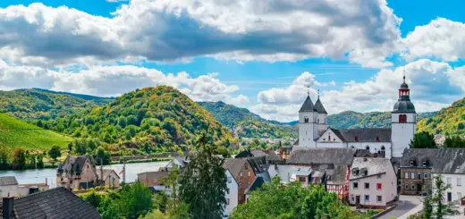 Blick auf Treis-Karden mit der Stiftskirche St. Castor - Juriaan - ©Juriaan - Erlebnisrundreisen.de