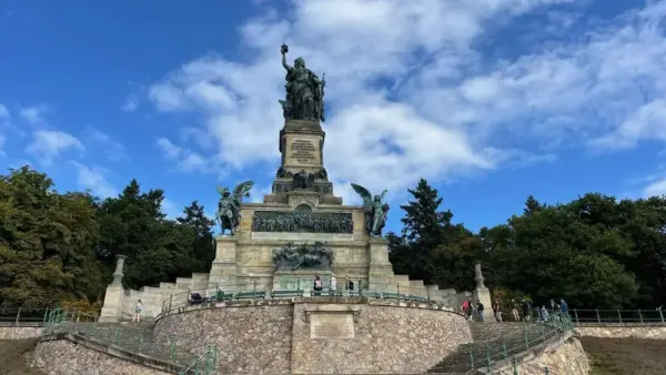 Niederwalddenkmal - Elke Waitkewitsch-Böhm - © Elke Waitkewitsch-Böhm - Erlebnisrundreisen.de