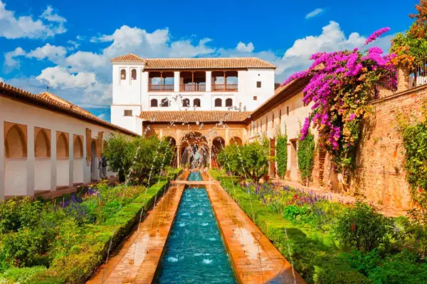 Alhambra in Granada - José Ignácio Soto / Adobe.com - © José Ignácio Soto / Adobe.com - Erlebnisrundreisen.de