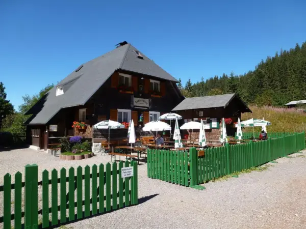 Einkehrmöglichkeit am Feldberg - Oliver Herrmann - Erlebnisrundreisen.de