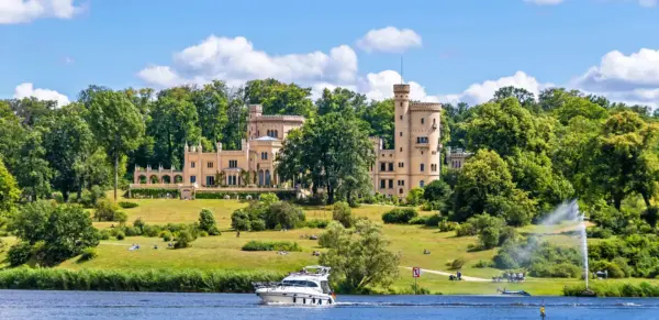 Schloss & Park Babelsberg - laranik - © laranik / Adobe.com - Erlebnisrundreisen.de