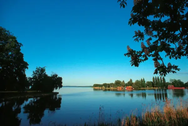 Abendstimmung an der Mecklenburgischen Seenplatte - TV Meck.-Vorpom. - © TV Mecklenburg-Vorpommern - Erlebnisrundreisen.de