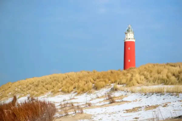Texels Leuchtturm im Winter - Ivonne Wierink - © Ivonne Wierink / Adobe.com - Erlebnisrundreisen.de