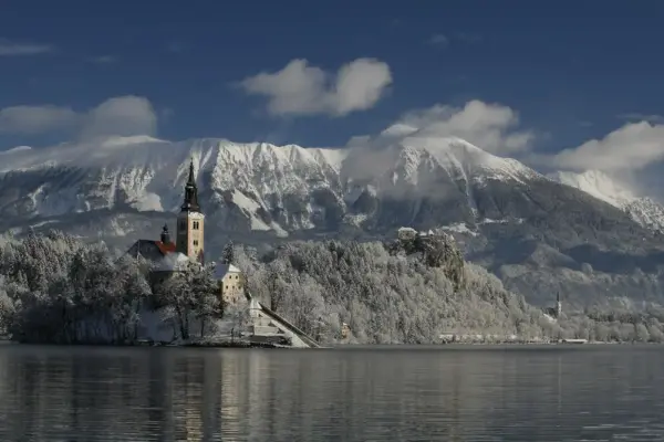 Bled im Winterkleid - - PARK JEZERSKO d.o.o. - Erlebnisrundreisen.de