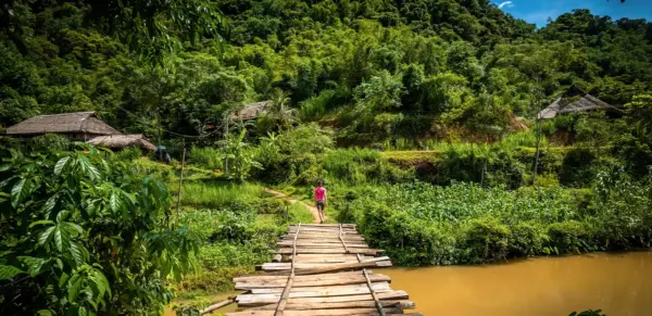 Zu Fuß durch Pu Luong - Jeroen - © Jeroen / Adobe.com - Erlebnisrundreisen.de