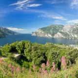 Blick auf Riva del Garda und Torbole - autofocus67 - © autofocus67 / Adobe.com - Erlebnisrundreisen.de