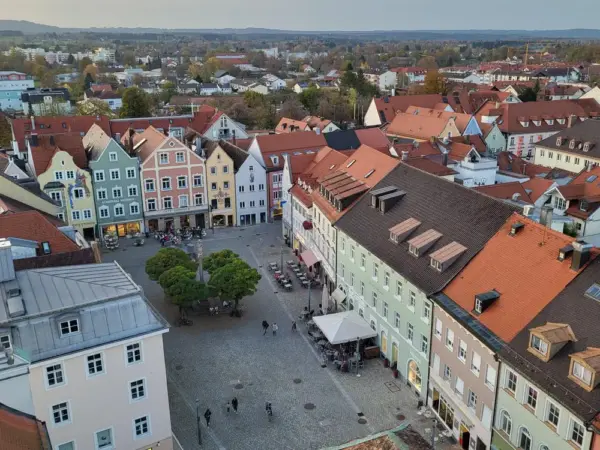 Stadtansicht Marienplatz - Tourist Information Stadt Weilheim - © Tourist Information Stadt Weilheim - Erlebnisrundreisen.de