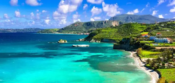 Bucht von Kalyves - © freesurf / adobe.com - Erlebnisrundreisen.de