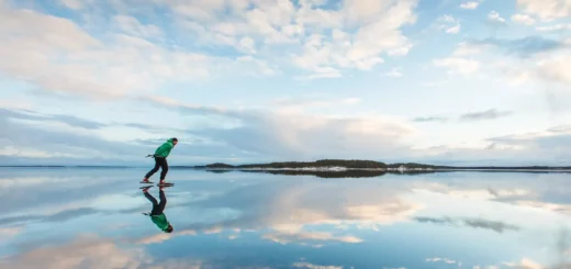 Eislaufen auf dem Saimaa-See - Mikko Nikkinen - Mikko Nikkinen / Visit Finland - Erlebnisrundreisen.de