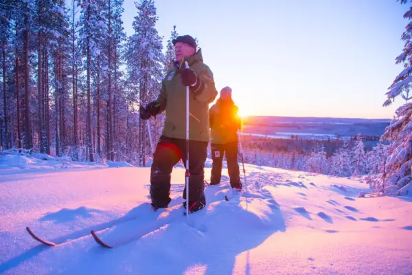 Langlaufen im Sonnenuntergang - Granö Beckasin - Erlebnisrundreisen.de