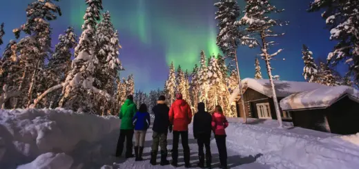 Nordlichter über Lappland - tsuguliev - tsuguliev /Adobe.com - Erlebnisrundreisen.de