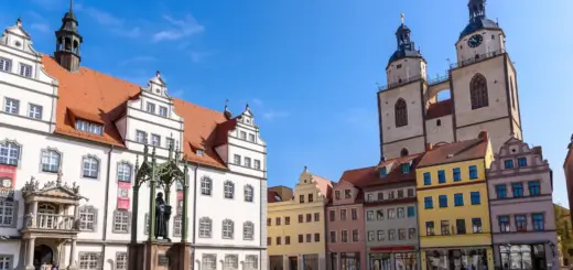 Marktplatz mit Lutherdenkmal in Wittenberg - Mattoff - © Mattoff / Adobe.com - Erlebnisrundreisen.de