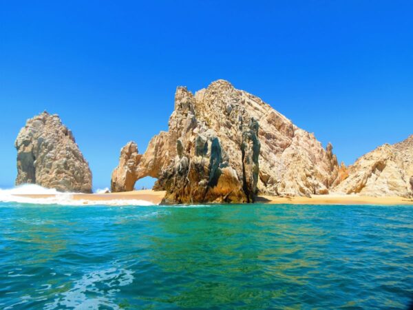 Markante Felsformation an der Südspitze von Cabo San Lucas: El Arco