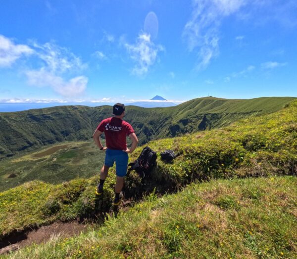 Über dem Vulkankrater bei Caldeira auf Faial, Azoren