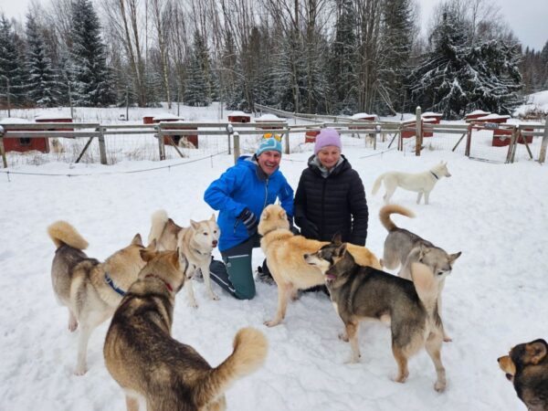 Auf Tuchfühlung mit der Huskymeute