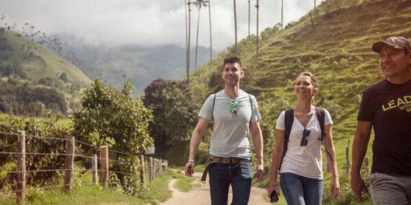 Adventure-Trip-Abenteuer-in-Kolumbien-Heisse-Quellen-die-Strassen-von-Bogota
