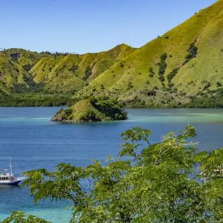 Günstige Indonesien Gruppenreisen für 18 - 39 jaehrige 2026/2027 | Erlebnisrundreisen.de