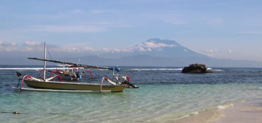 Günstige Indonesien Gruppenreisen für 18 - 39 jaehrige 2026/2027 | Erlebnisrundreisen.de
