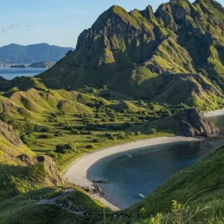 Günstige Indonesien Gruppenreisen für 18 - 39 jaehrige 2026/2027 | Erlebnisrundreisen.de