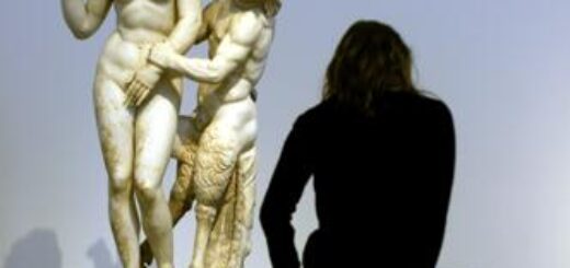 5 Tage Silvester in Athen: Entdecken Sie Athens Szeneviertel und das Akropolismuseum. An Silvester genießen Sie griechische Köstlichkeiten in festlicher Atmosphäre.