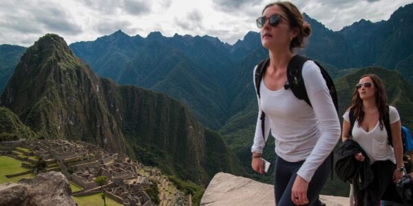 Adventure-Trip-Von-Lima-nach-La-Paz-Sandboarden-Sonnenuntergaenge