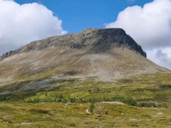 Blick auf den imposanten Saana bei Kilpisjärvi - Peter Bartel - Erlebnisrundreisen.de