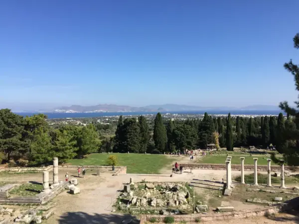 Blick vom Asklepieion über Kos-Stadt bis zur türkischen Küste - Ingrid Preuschoff - Erlebnisrundreisen.de