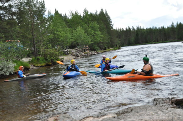 SE-Wildwasser-Kajak-Schweden-Einsteigerkurs-Aufbaukurs-15