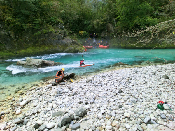 SI-Wildwasser-Kajak-Soca-Slowenien-oder-Salza-Oesterreich-3