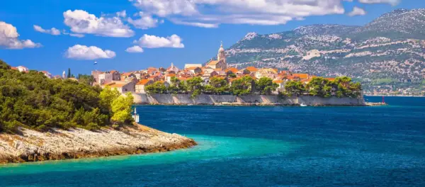 Blick auf Korcula - xbrchx - © xbrchx / Adobe.com - Erlebnisrundreisen.de