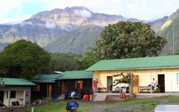 Tansania – Mount-Meru-Besteigung mit Safari im Arusha-Nationalpark